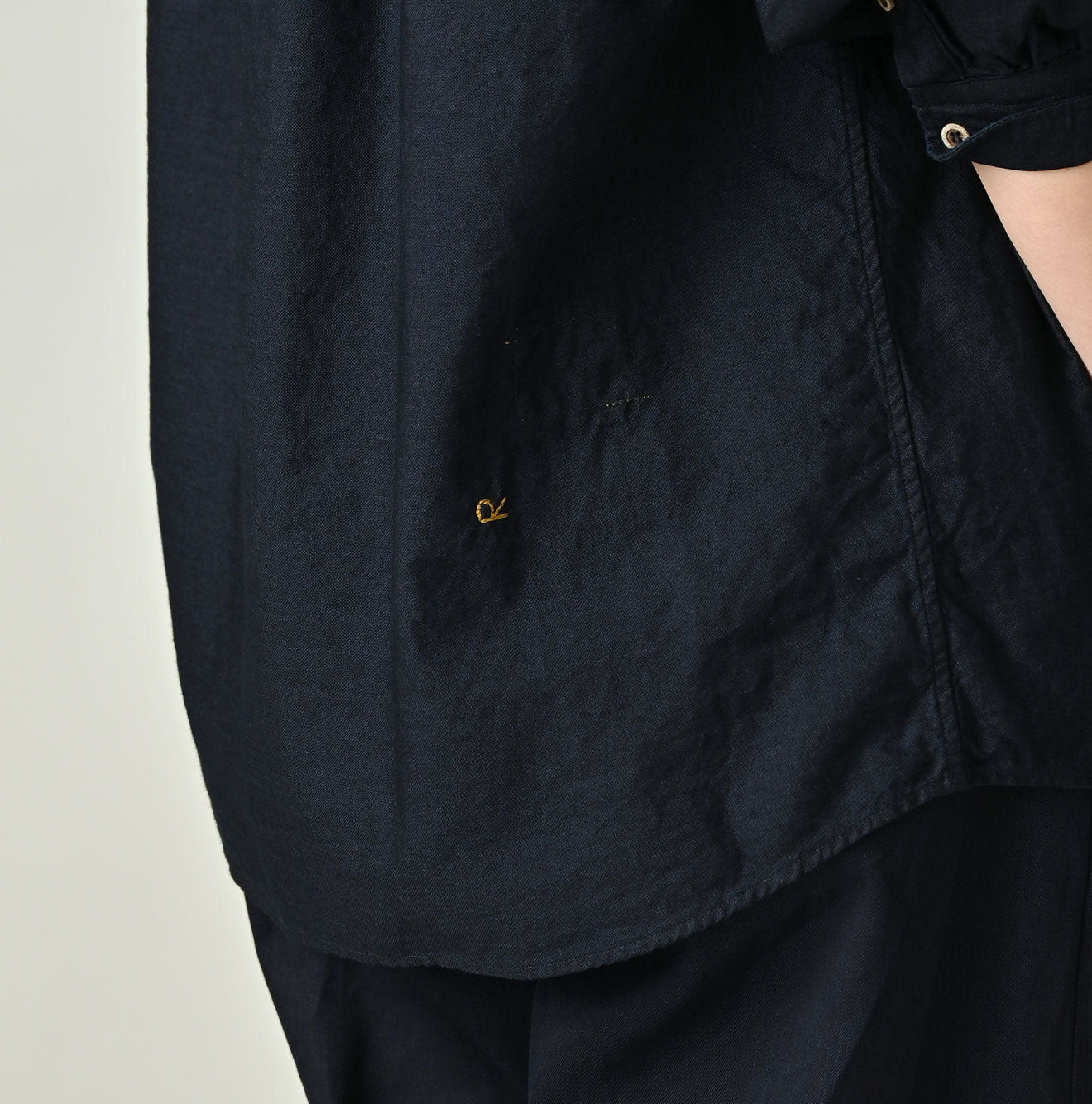 Indigo Supima OX Petit Collar Long Sleeve Coupé Shirt Detail