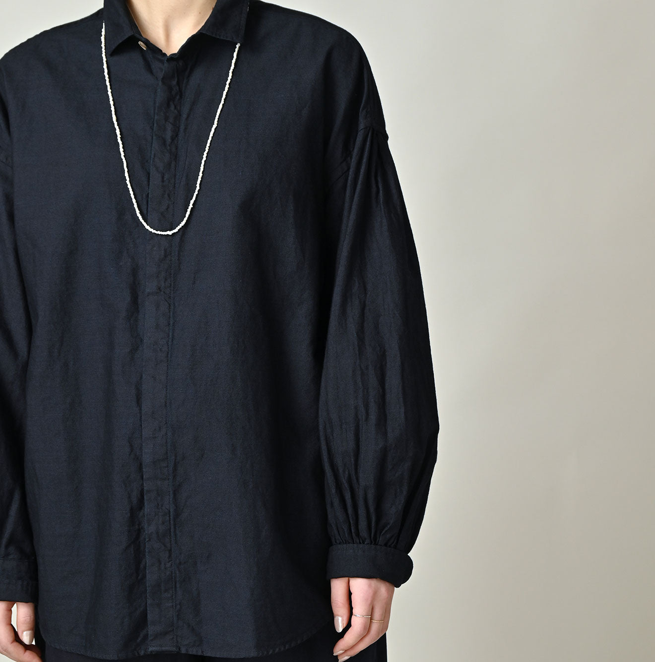 Indigo Supima OX Petit Collar Long Sleeve Coupé Shirt Detail
