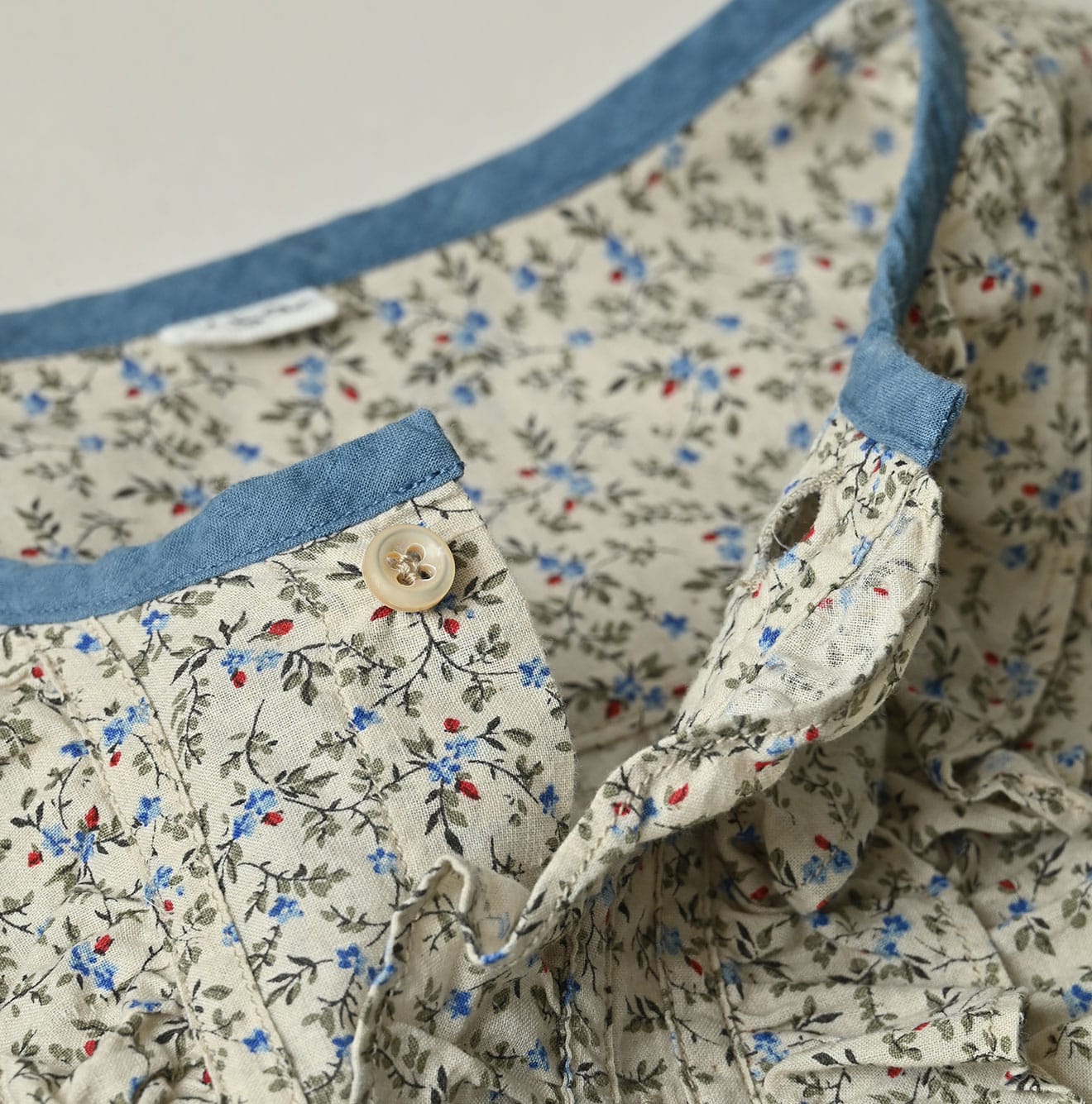 Ivy Flower Print Frill Blouse Detail