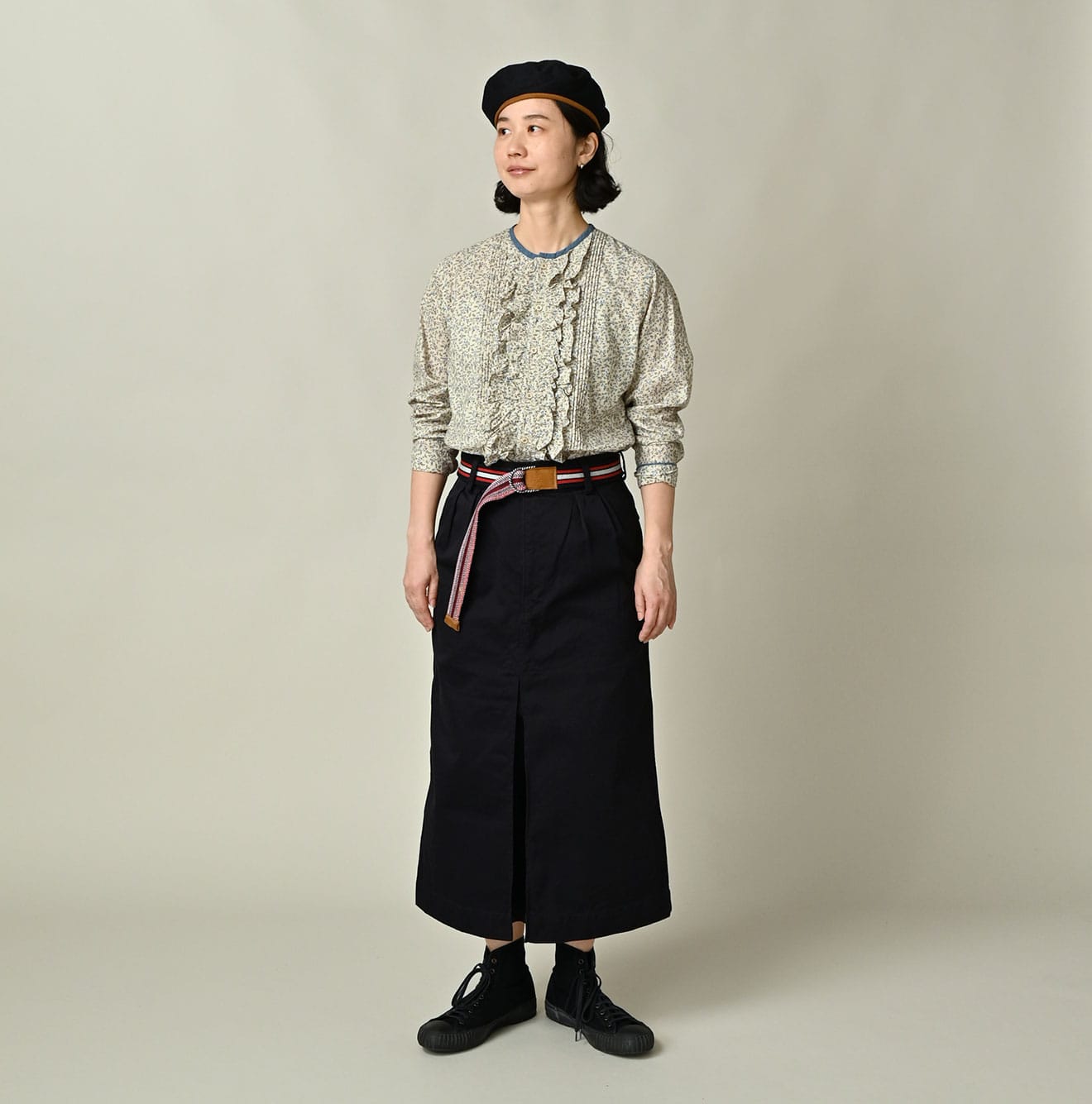 Ivy Flower Print Frill Blouse Female Model