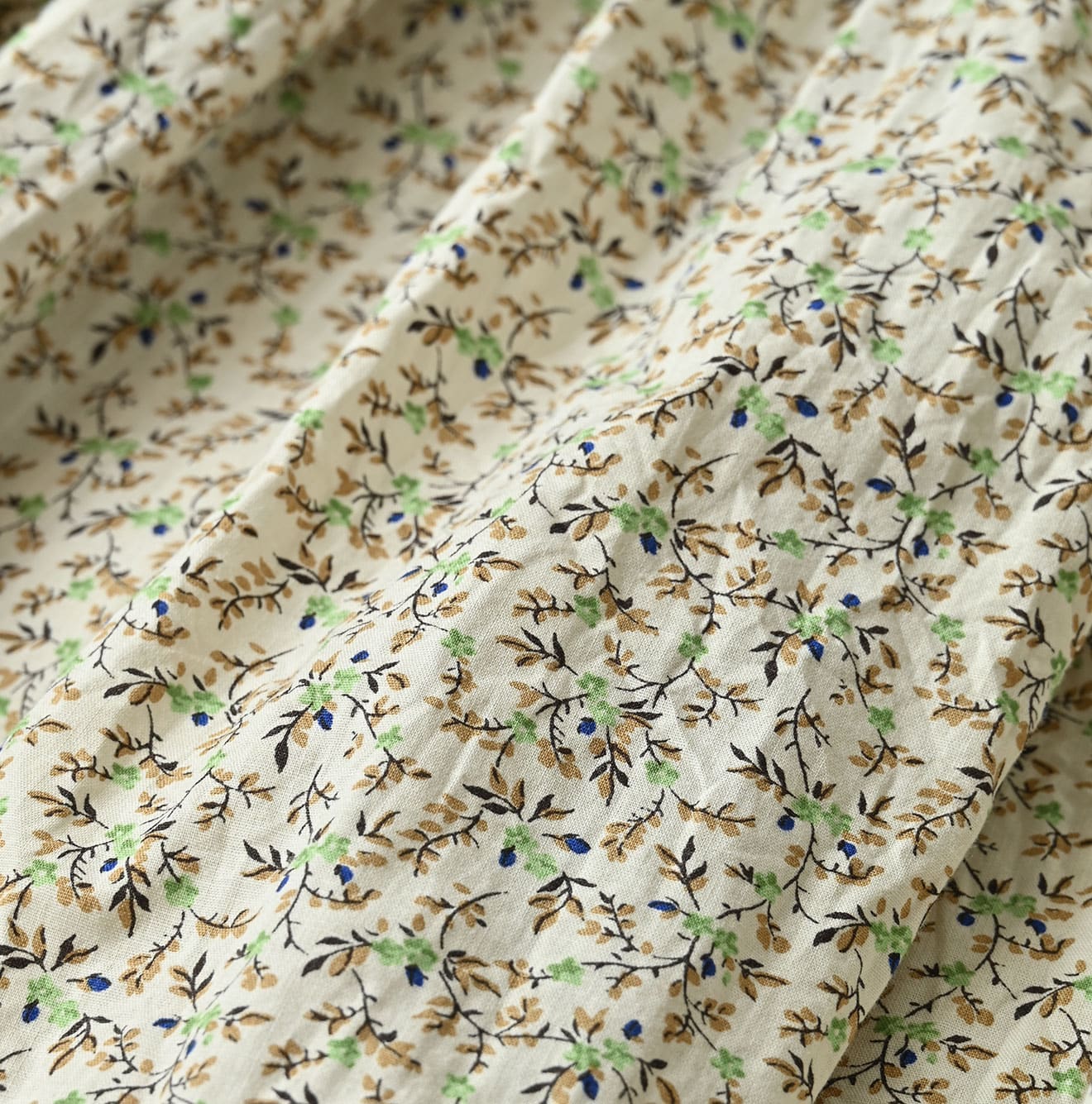 Ivy Flower Print Chou Chou Smock Blouse Detail