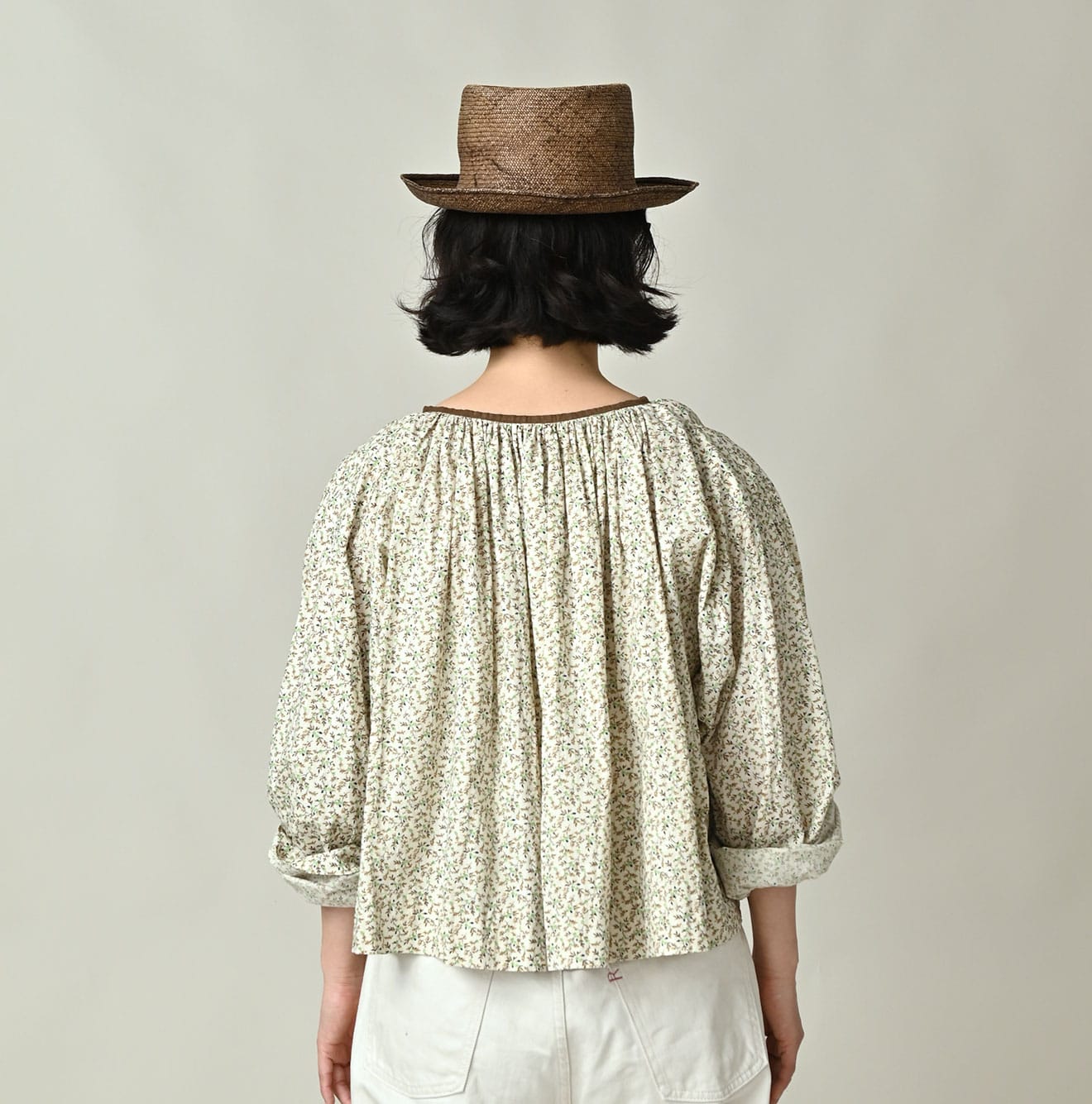 Ivy Flower Print Chou Chou Smock Blouse Female Model