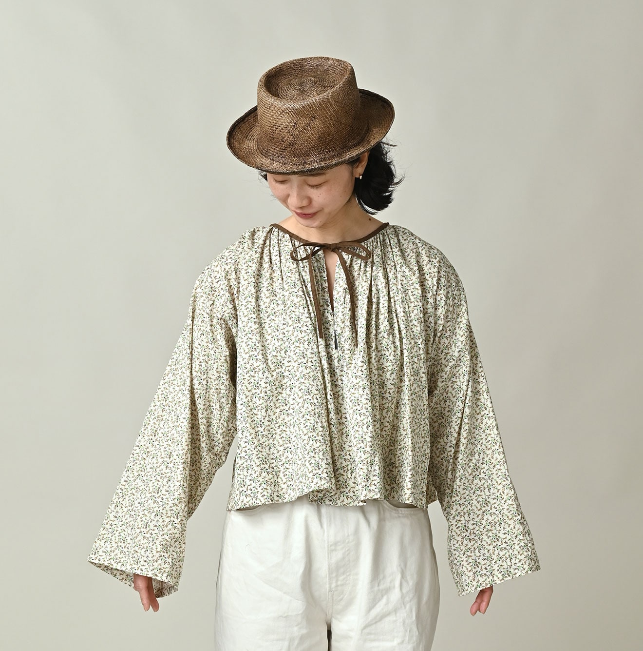 Ivy Flower Print Chou Chou Smock Blouse Female Model