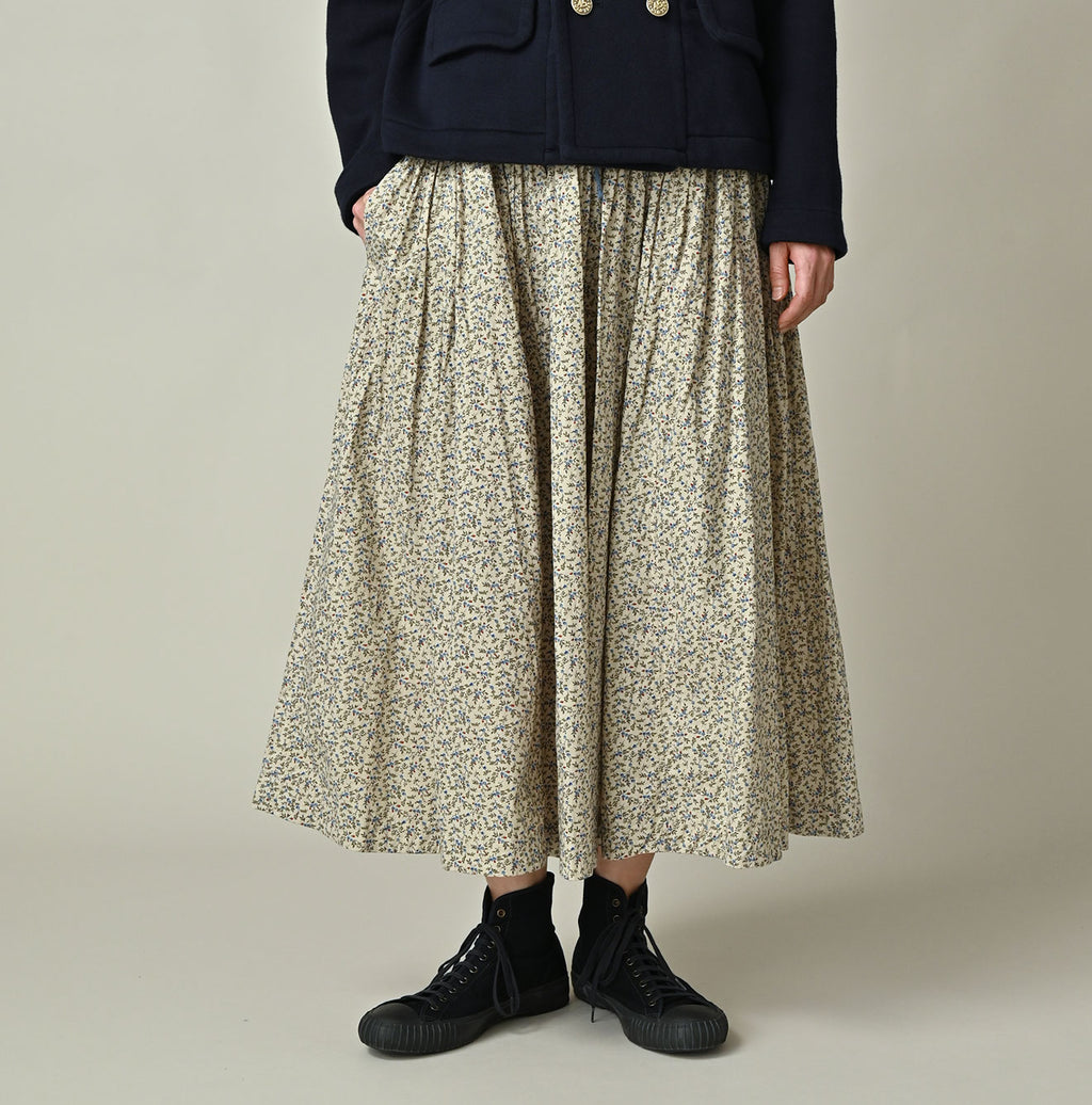 Ivy Flower Print Easy Gather Skirt Female Model