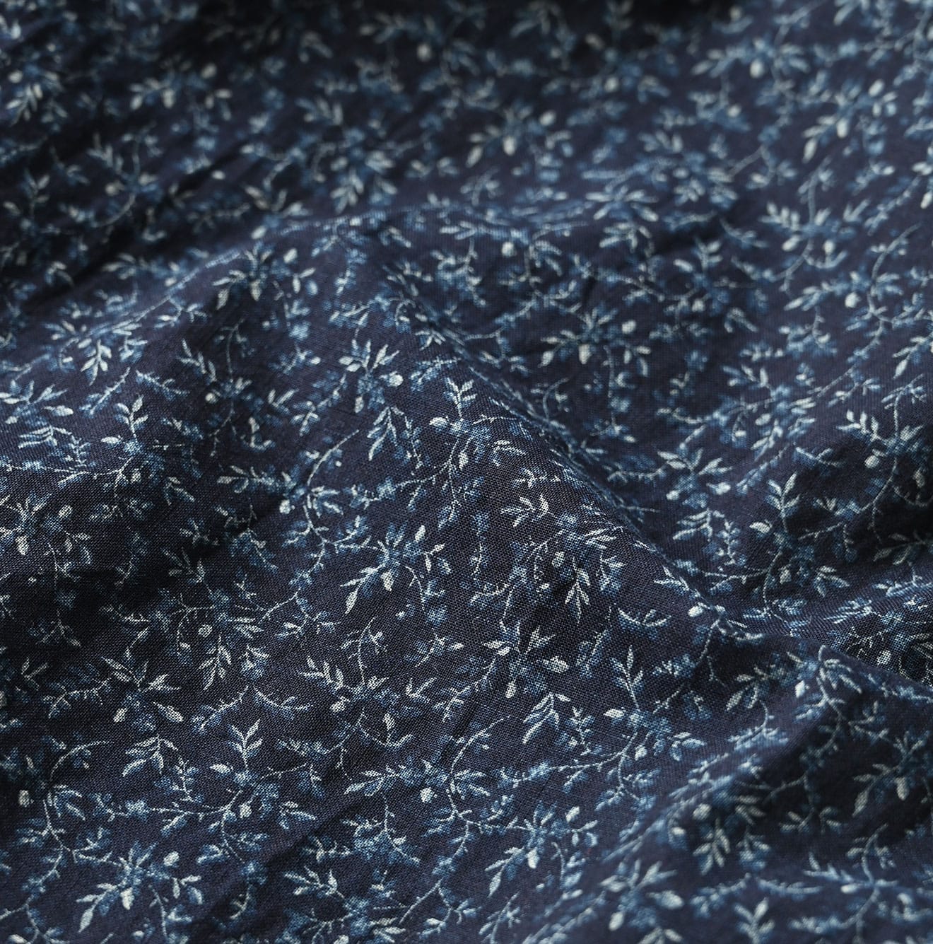 Indigo Ivy Flower Print Easy Gather Skirt Detail