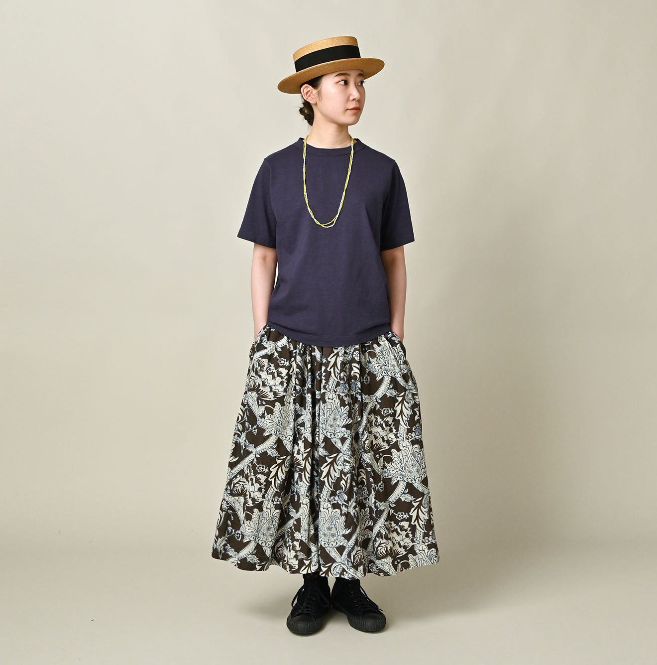 Indian Khadi Flower Sarasa Print Easy Gather Skirt Female Model