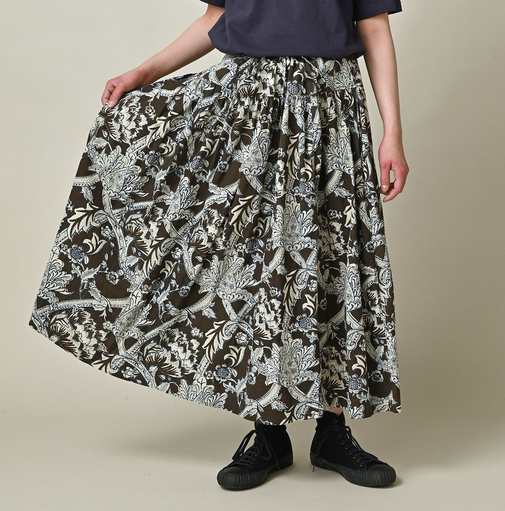 Indian Khadi Flower Sarasa Print Easy Gather Skirt Female Model