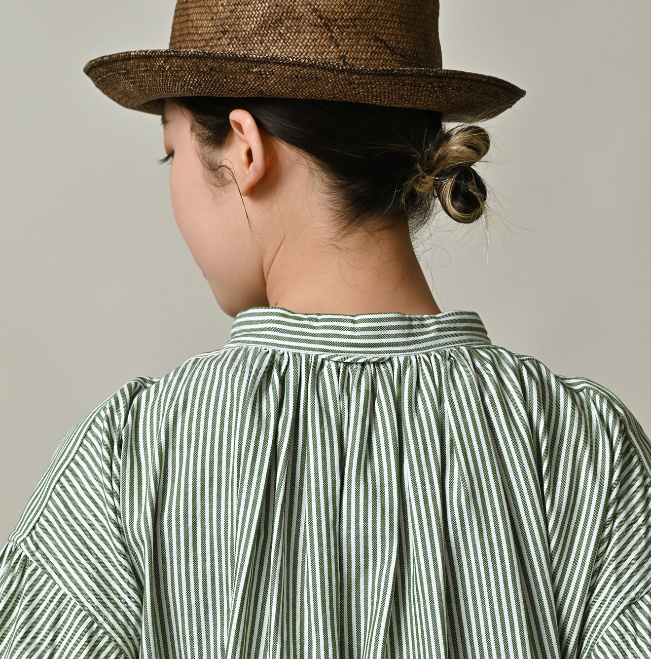 Supima OX Coupé Smock Detail