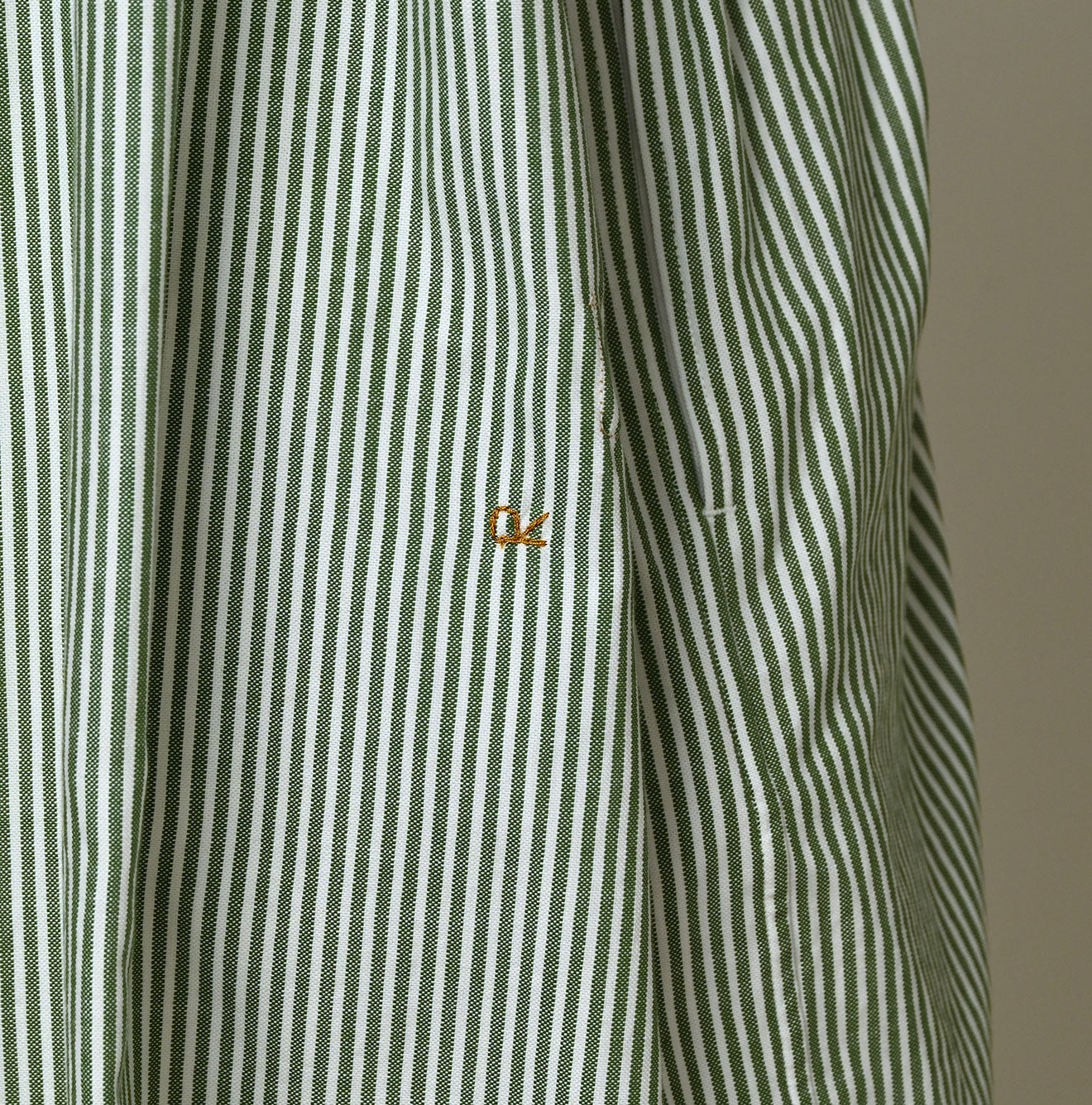 Supima OX Coupé Smock Detail