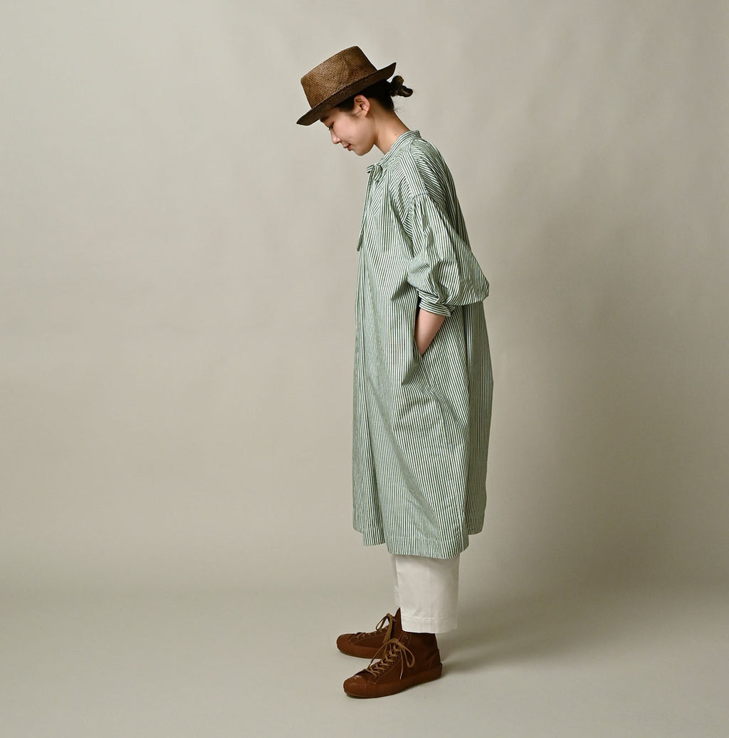 Supima OX Coupé Smock Female Model