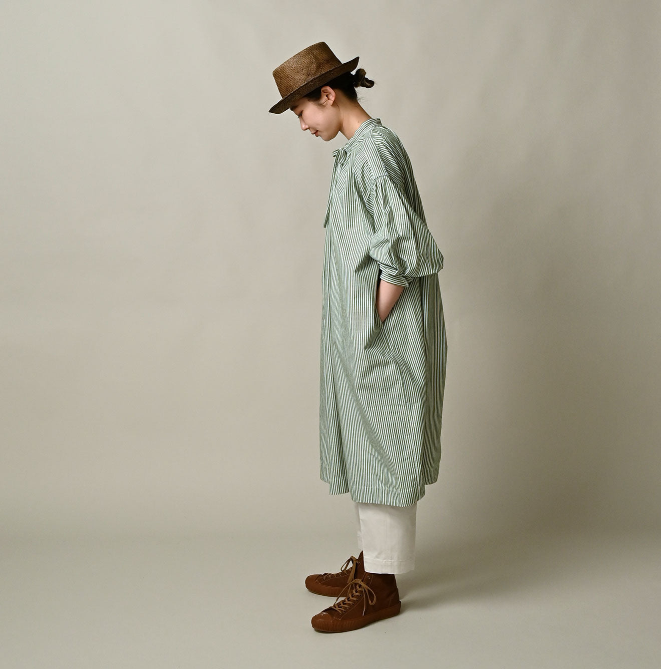 Supima OX Coupé Smock Female Model