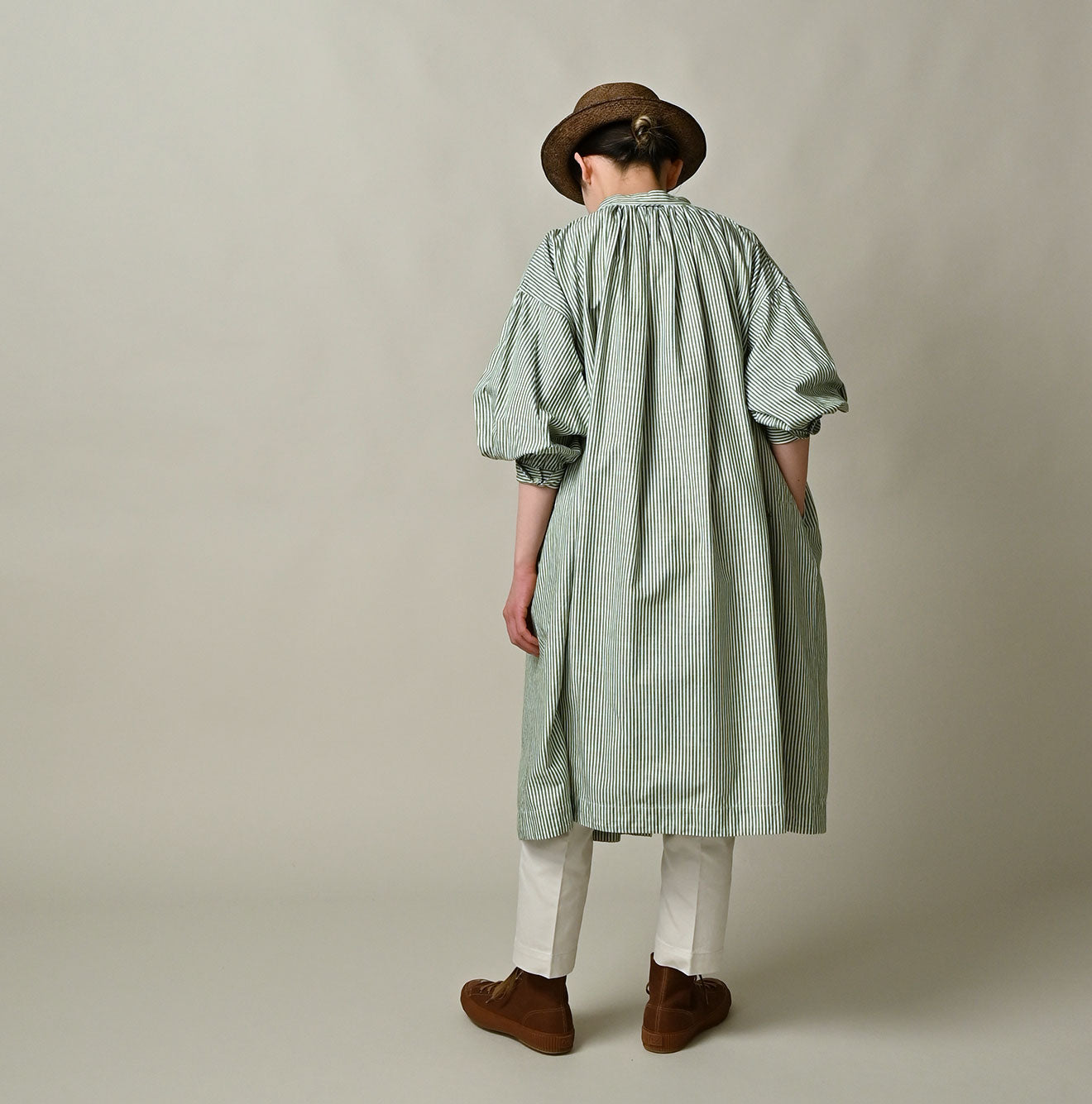 Supima OX Coupé Smock Female Model