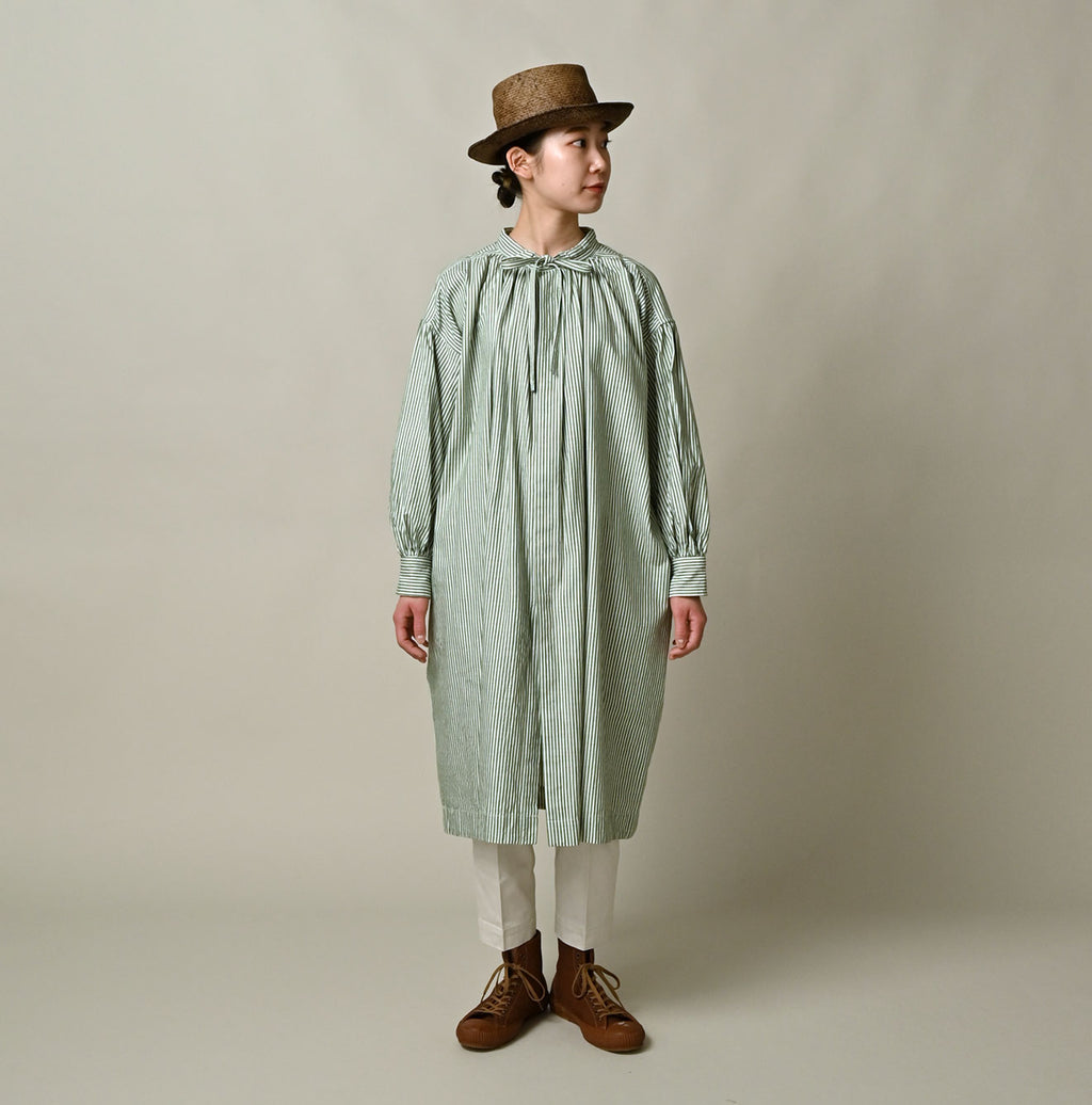 Supima OX Coupé Smock Female Model