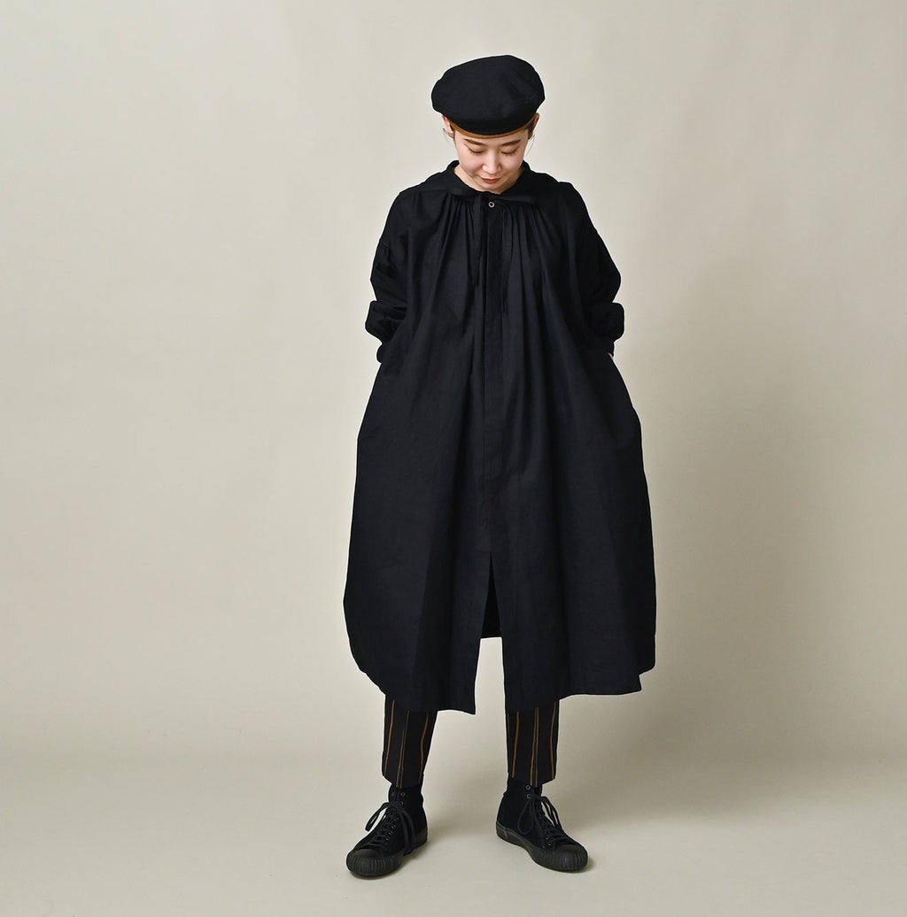 Indigo Supima OX Coupé Smock Female Model