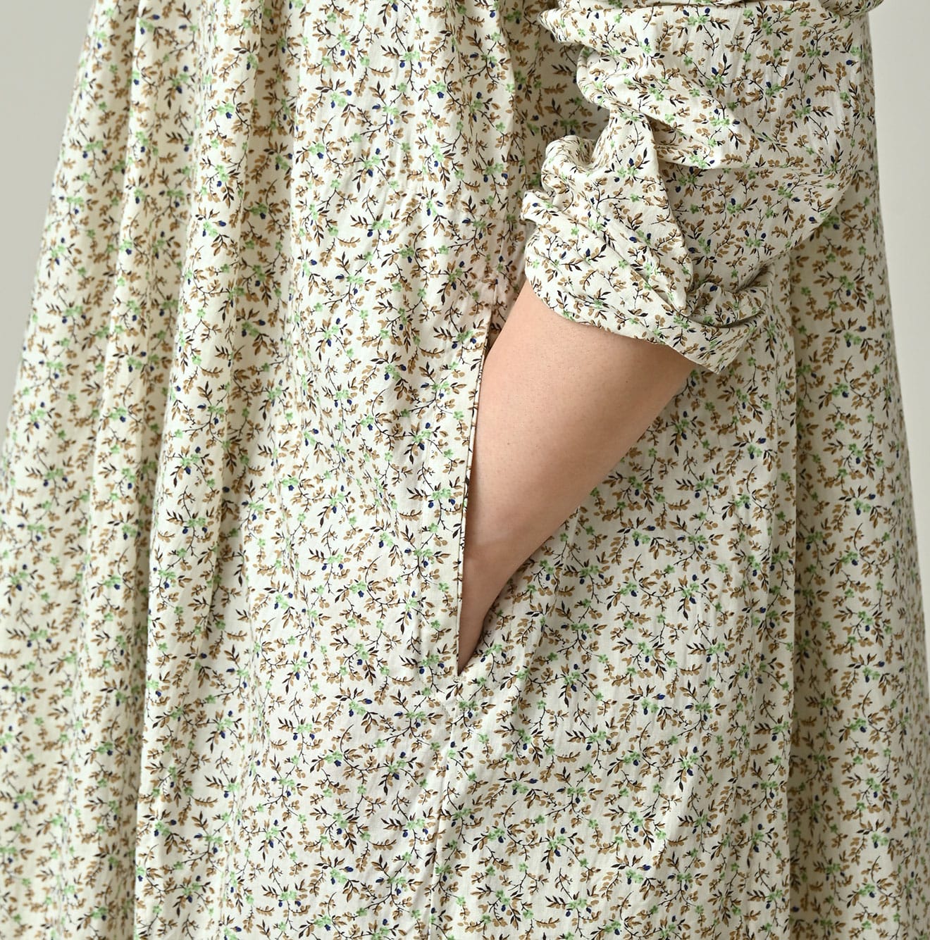 Ivy Flower Print Chou Chou Smock Dress Detail