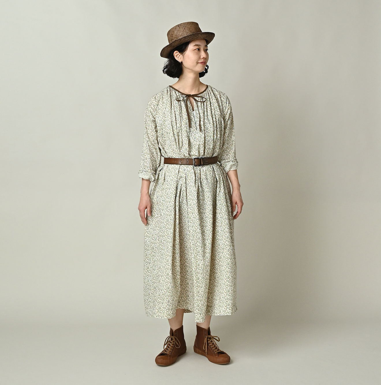 Ivy Flower Print Chou Chou Smock Dress Female Model