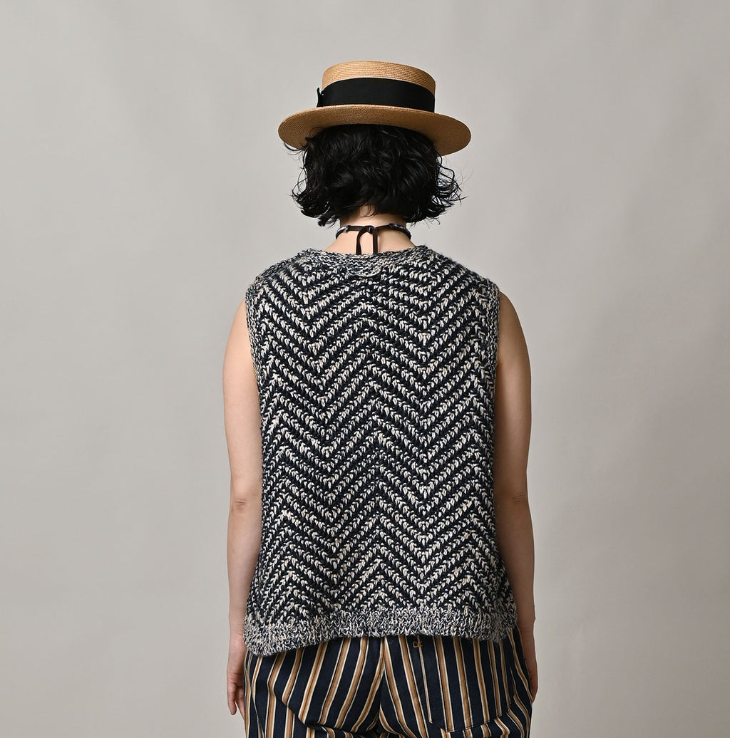 Linen Herringbone Camisole Female Model