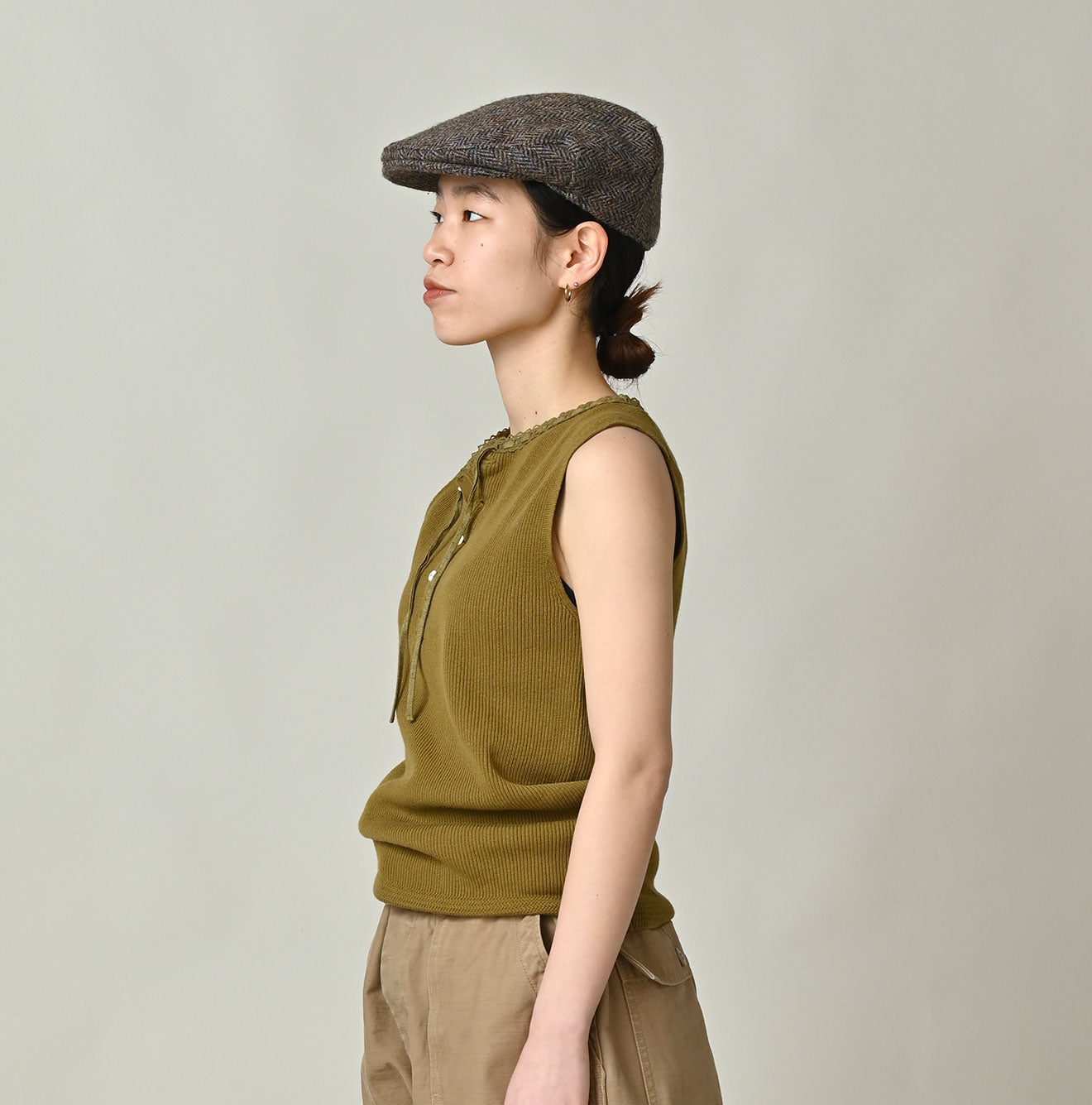 Rib Knitsew Camisole Female Model