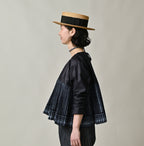 Indigo Discharge Print Aoi Sarasa Print Satin x Pleats Blouse Female Model
