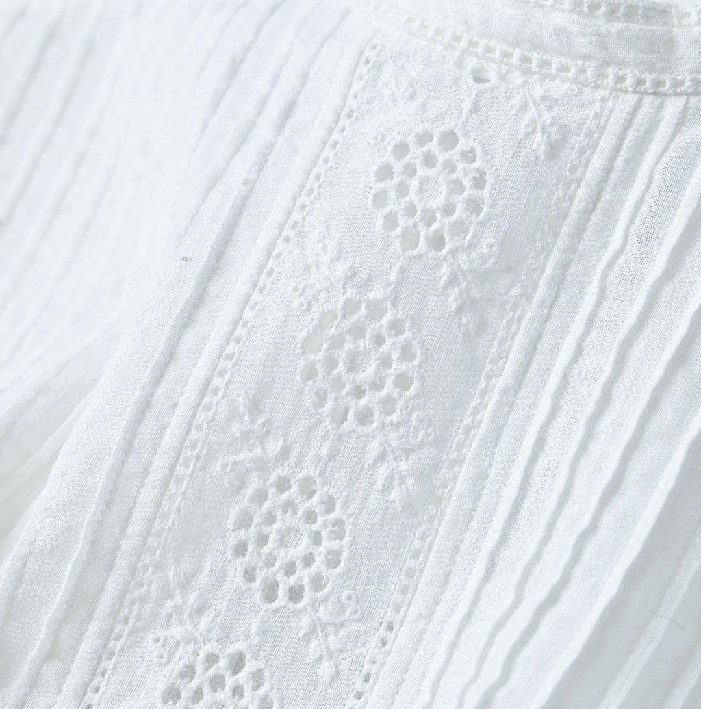 Indian Khadi Cutwork de T-shirt Detail