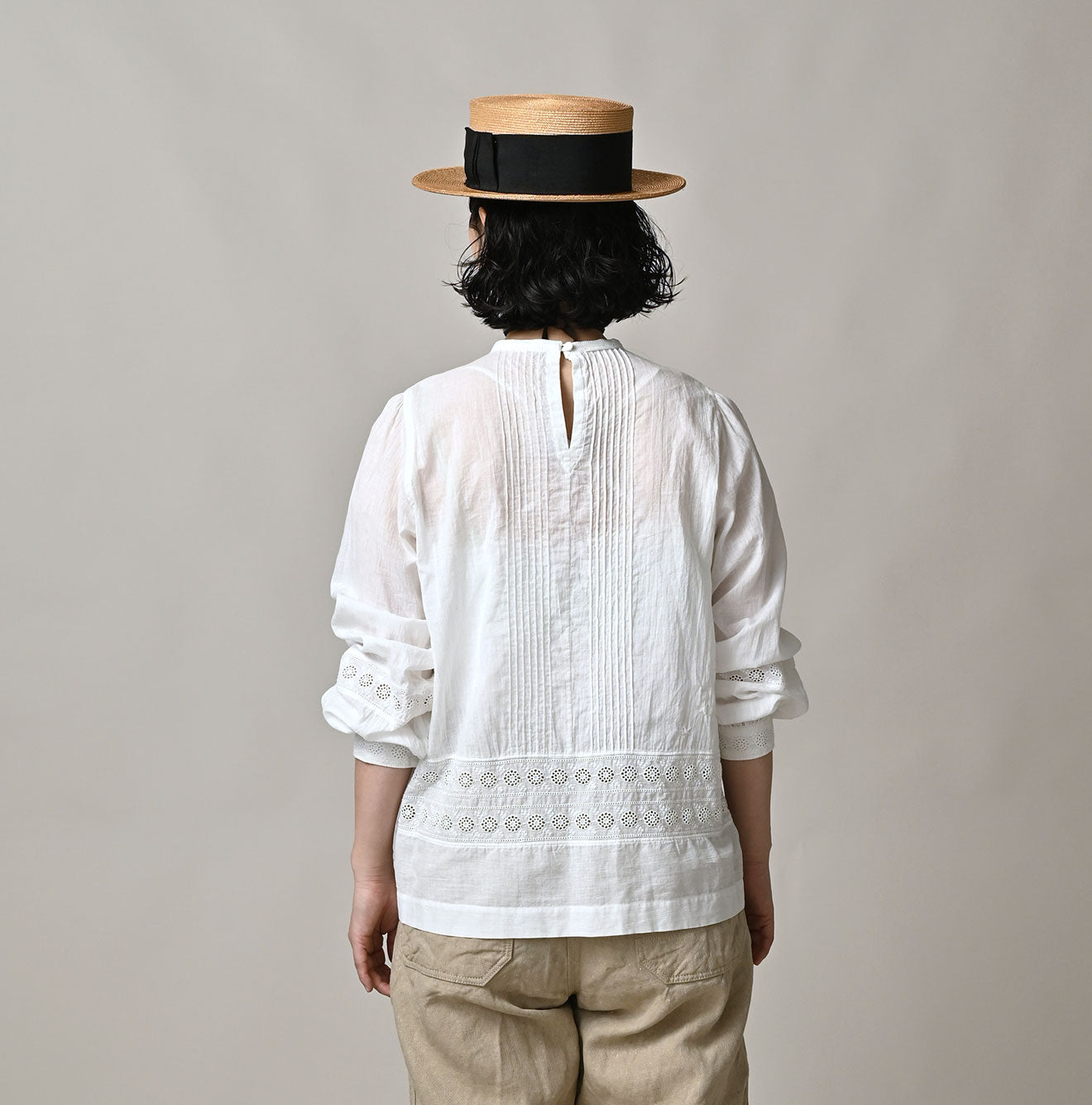 Indian Khadi Cutwork de T-shirt Female Model