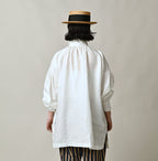 60 Linen Smock Shirt Female Model