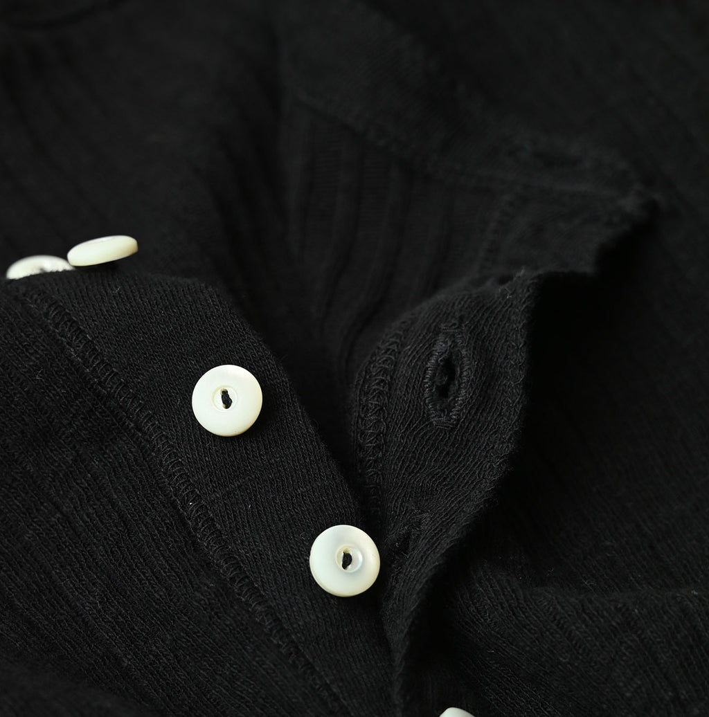 Totan Tereko Henley Detail