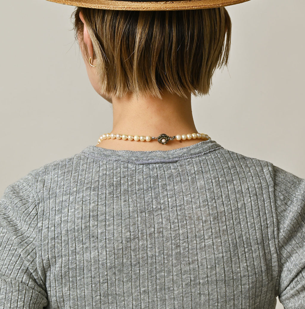 Top Totan Tereko Henley Detail