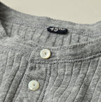 Top Totan Tereko Henley Detail