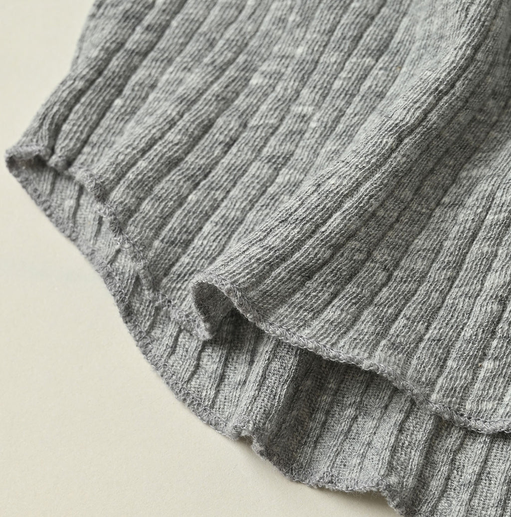 Top Totan Tereko Henley Detail