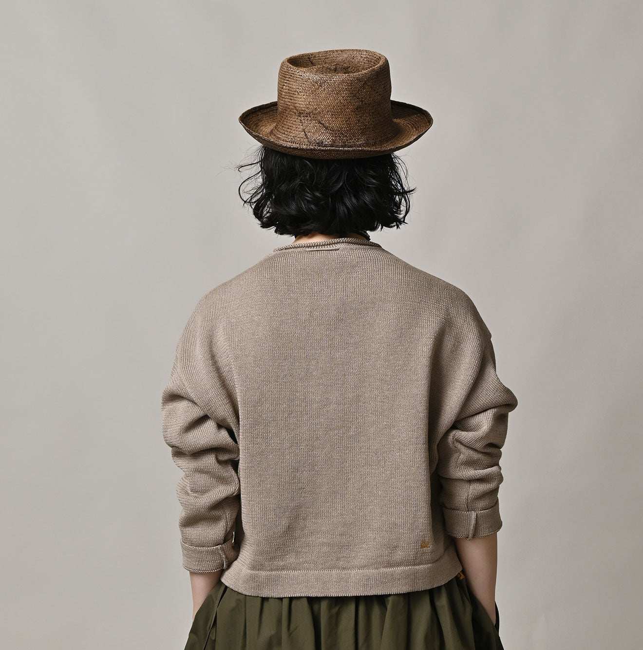 Gima Knitsew Cardigan Female Model