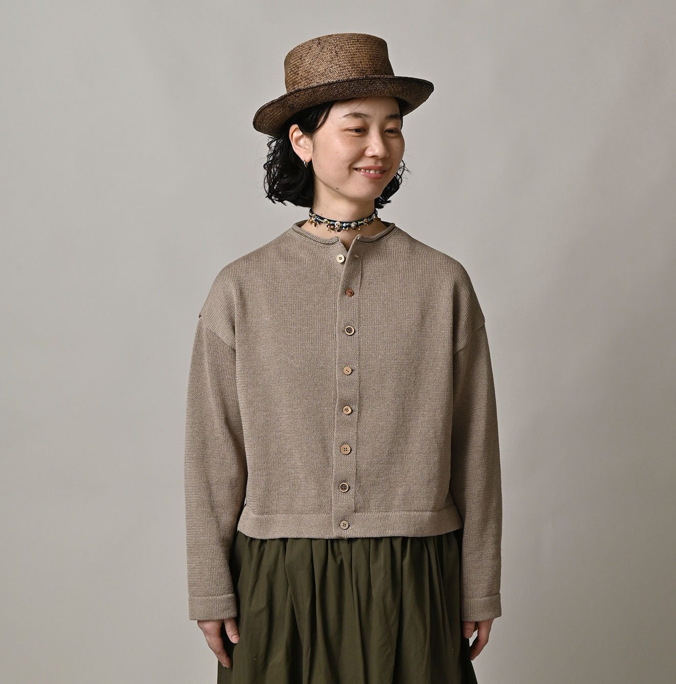Gima Knitsew Cardigan Female Model
