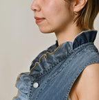 Mugihiko Frill Work Vest Zyu Detail