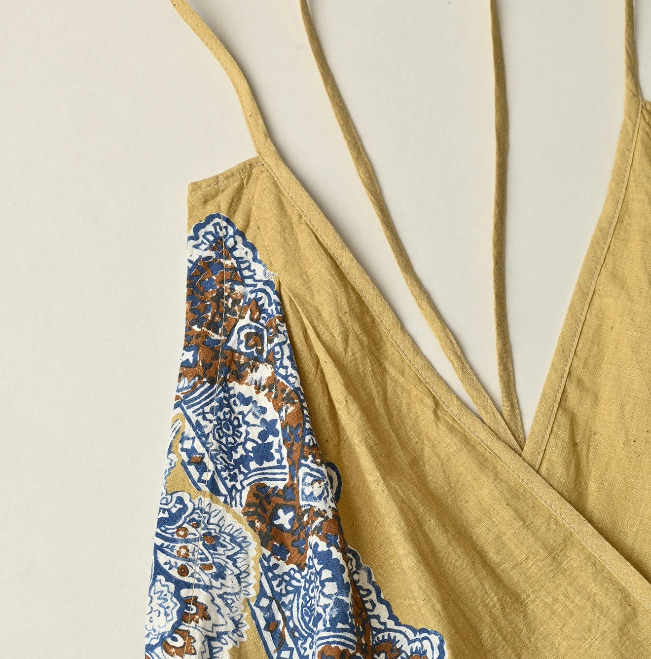 Bandana Paisley Print Tank Top Bra Detail