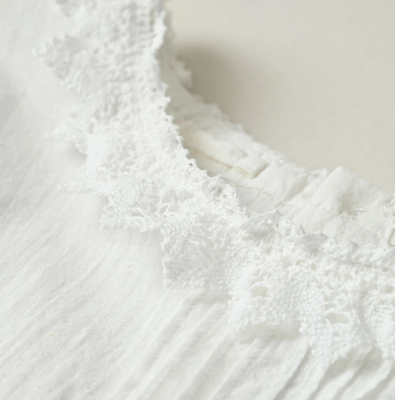 Indian Khadi Pin Tuck Lace Blouse Detail