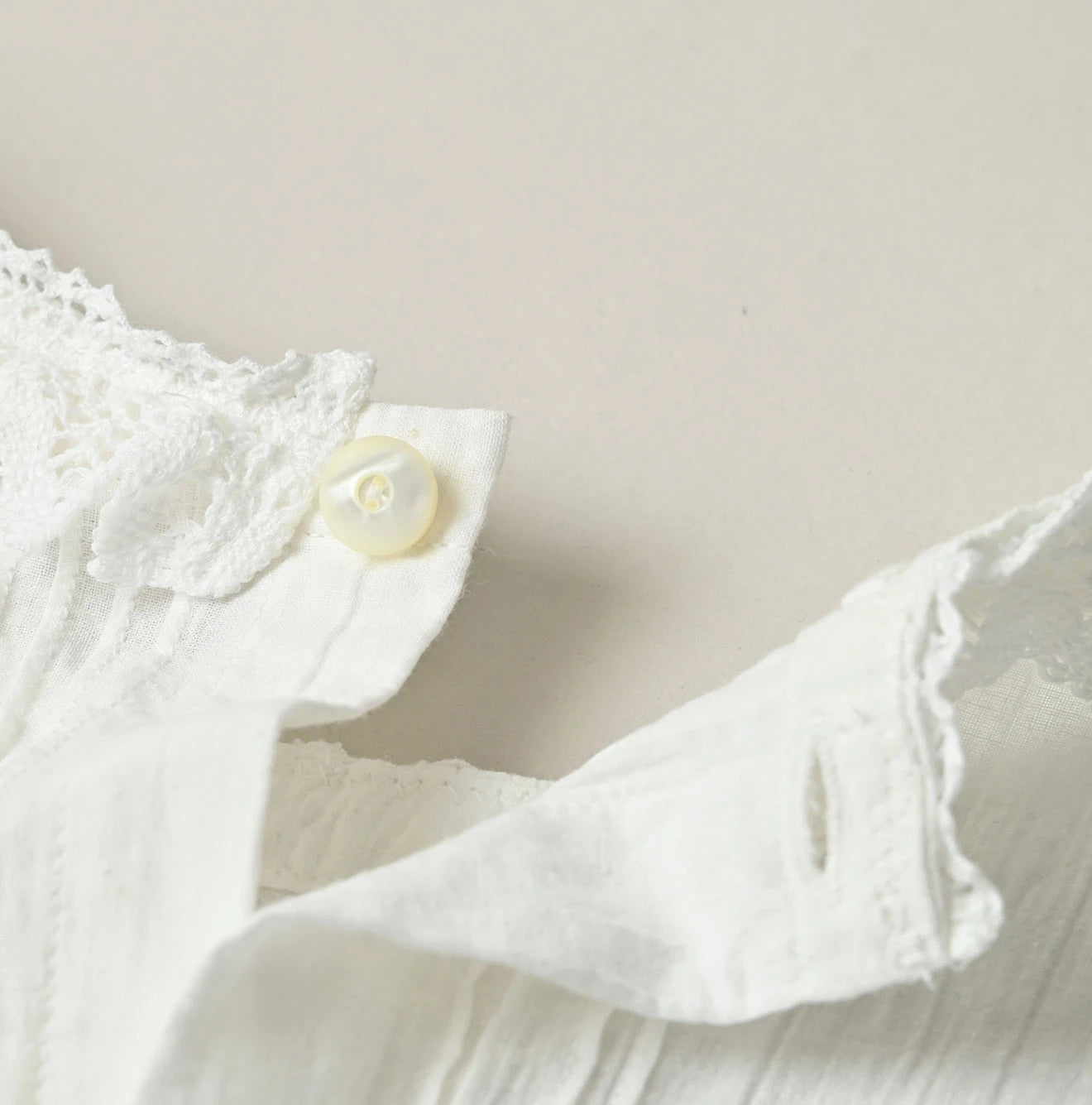 Indian Khadi Pin Tuck Lace Blouse Detail