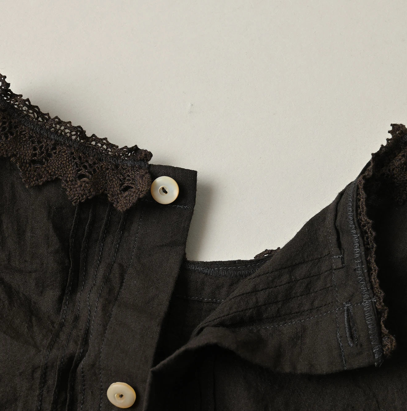 Indian Khadi Pin Tuck Lace Blouse Detail
