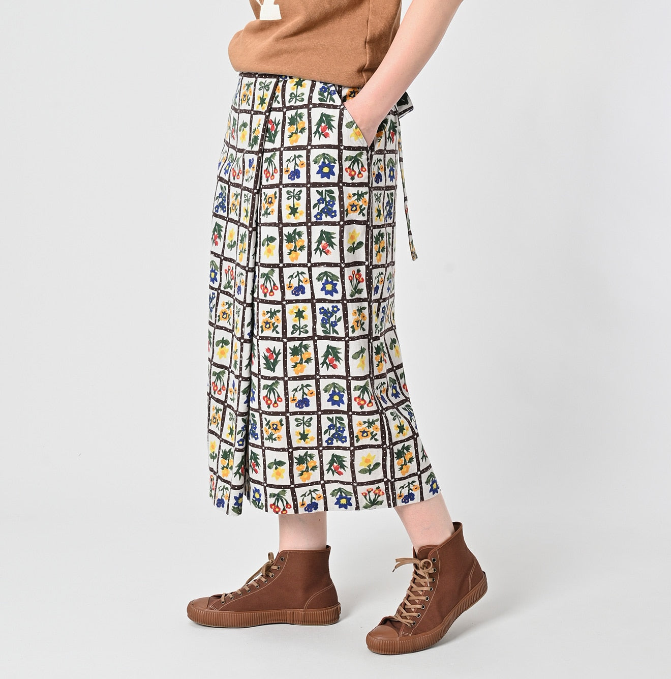 Khadi Fleur Chambre Print Wrapped Skirt Female Model