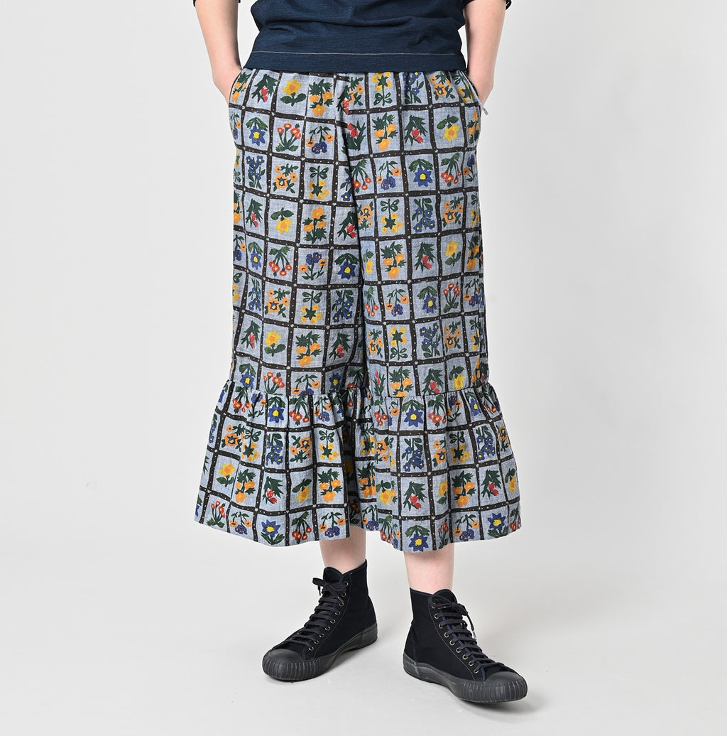 Dungaree Khadi Fleur Chambre Print Rapper Pants Female Model