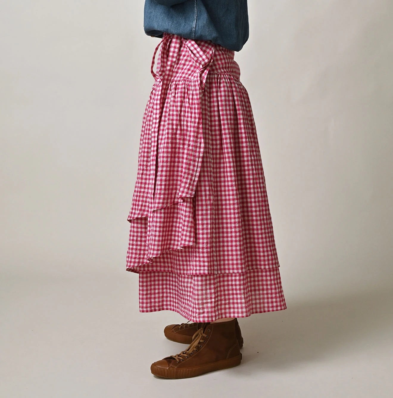 Gauze Gingham Guruguru Skirt Female Model