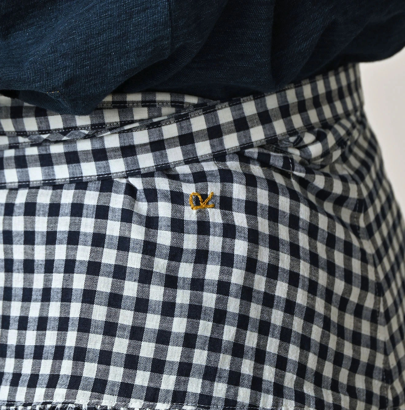 Indigo Gauze Gingham Guruguru Skirt Detail