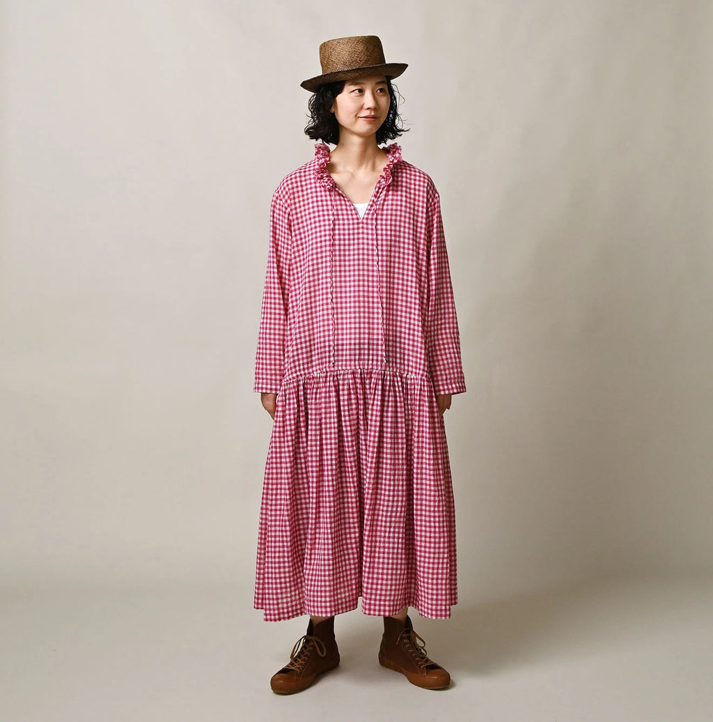 Gauze Gingham Frill Collar Dress Female Model