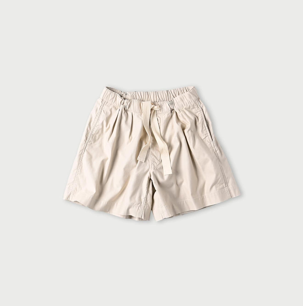 Thin Back Satin Easy Short Pants Antique White