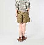 Thin Back Satin Easy Short Pants Antique Female Model