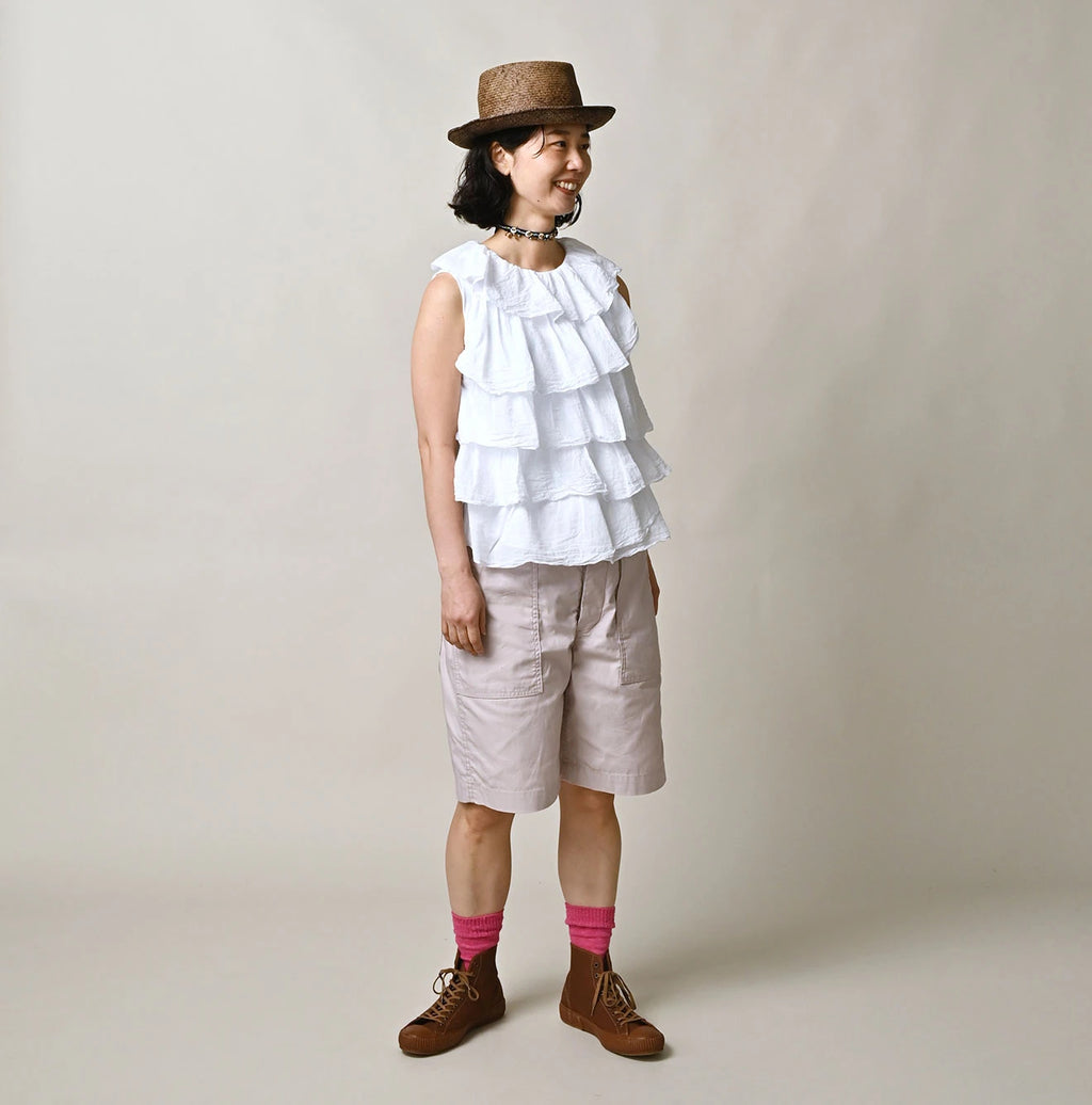 Tenjiku x Gauze Frill Camisole Female Model