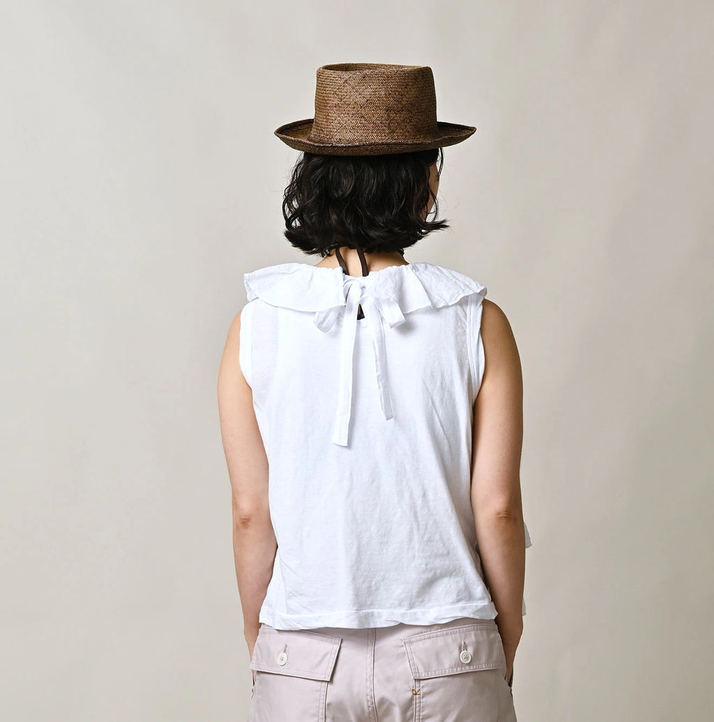 Tenjiku x Gauze Frill Camisole Female Model