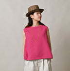 Gauze Urake No Sleeve Top Female Model