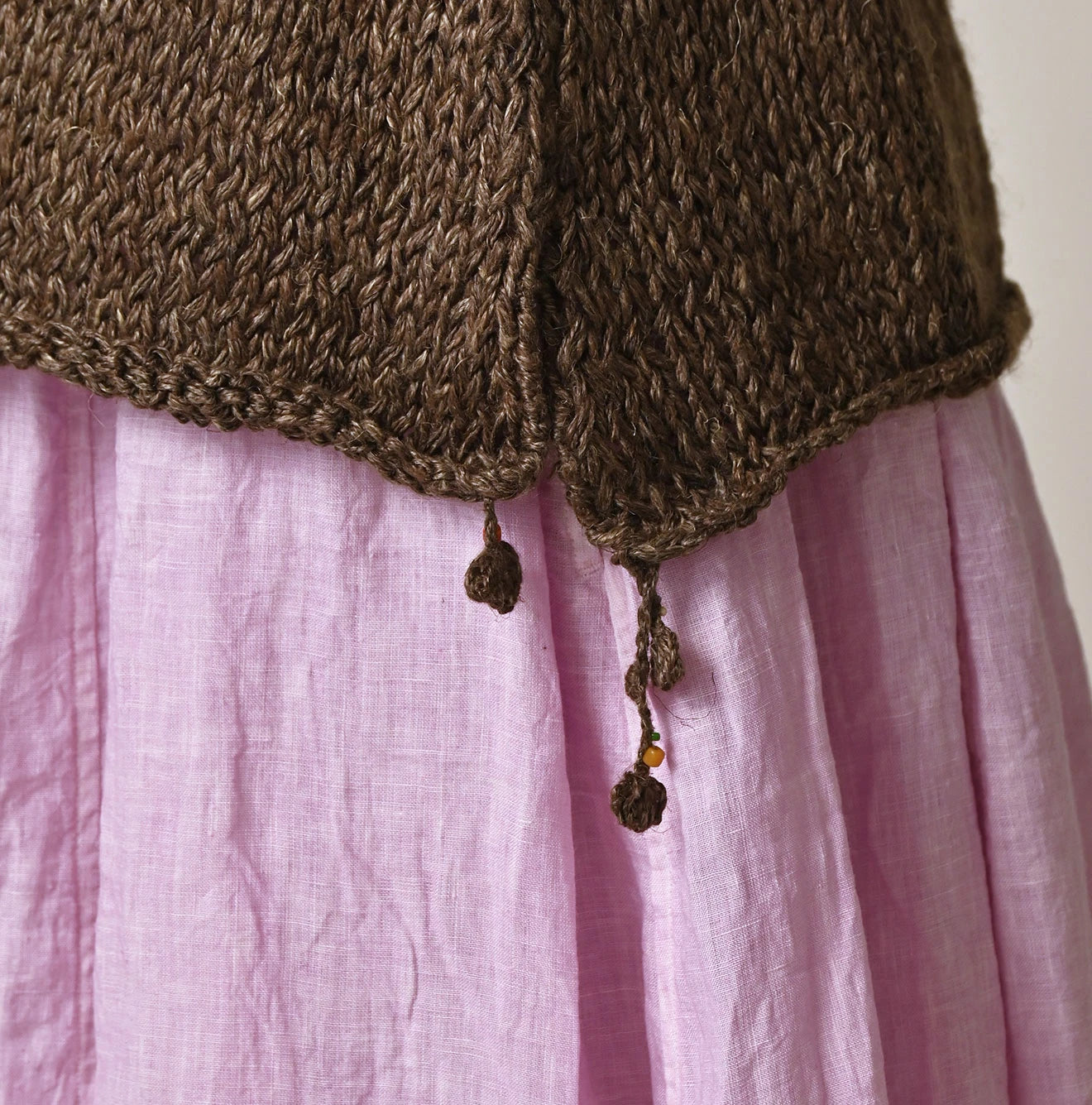 Zakkuri Linen Vest Detail