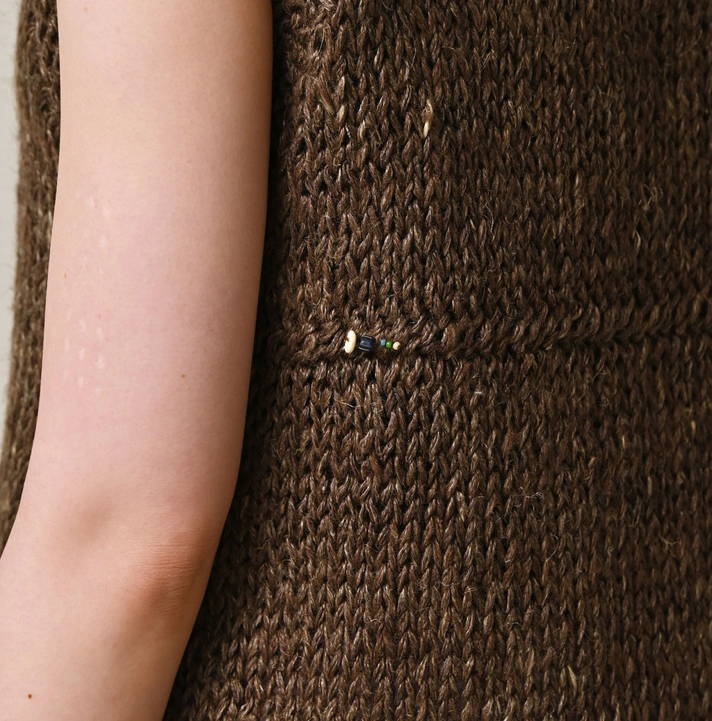 Zakkuri Linen Vest Detail