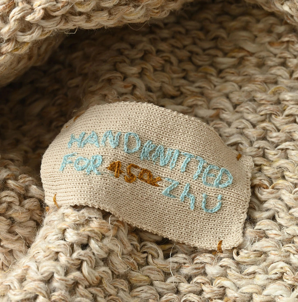 Zakkuri Linen Vest Detail